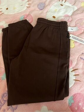 Aritzia Extra Fleece Mocha Brown joggers